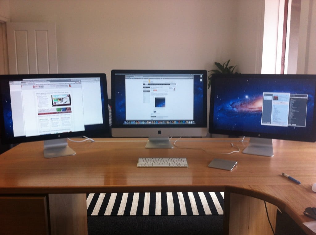 An iMac and 2 x 27" Thunderbolt Displays Post image